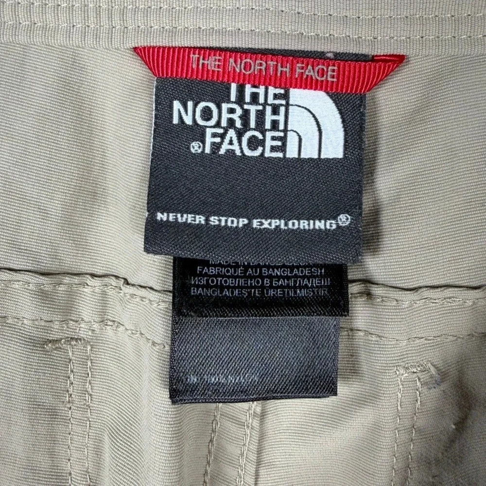 The North Face Mens Khaki Nylon Hiking Utility Cargo Shorts Size 34 Tan RN61661